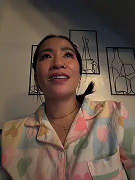 AsianMilfSheryl's sex show image
