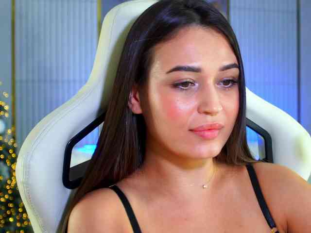 Изображение секс-шоу модели Adel-chocolatee