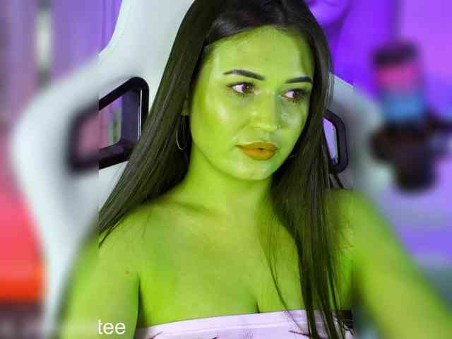 Изображение секс-шоу модели Adel-chocolatee