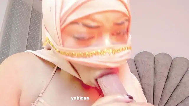 Yahizaa's sex show image