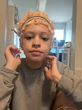 jojosbizarrelyf's sex show image