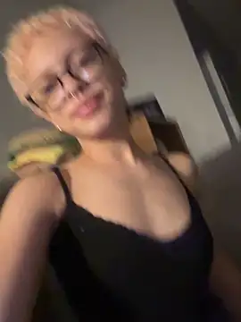 jojosbizarrelyf's sex show image