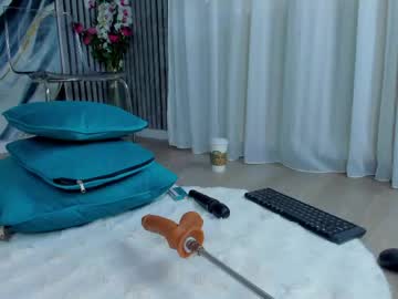 zinasquirts's sex show image