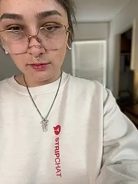 Alix_Valentine's sex show image