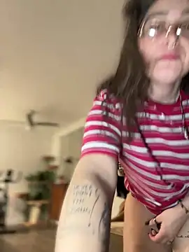 Alix_Valentine's sex show image