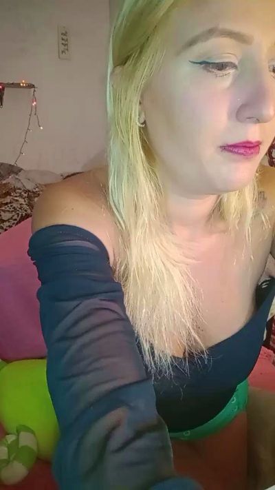 Mazie07's sex show image Mazie07's sex show image