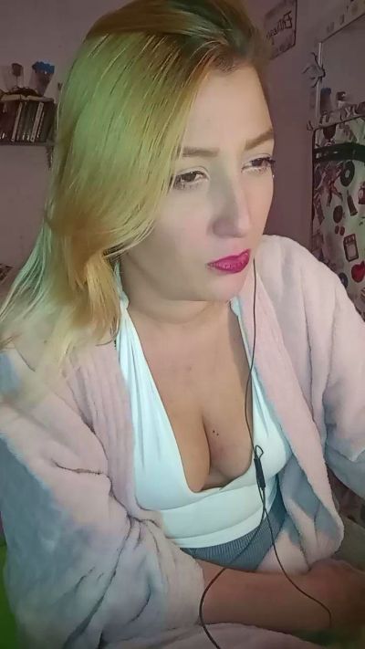 Mazie07's sex show image