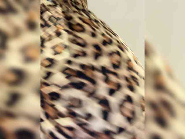 Linnea's sex show image