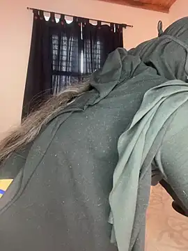 Maisa_issa's sex show image