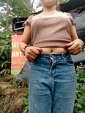 Ama-ra's sex show image