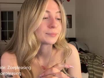 zoepleasing's sex show image