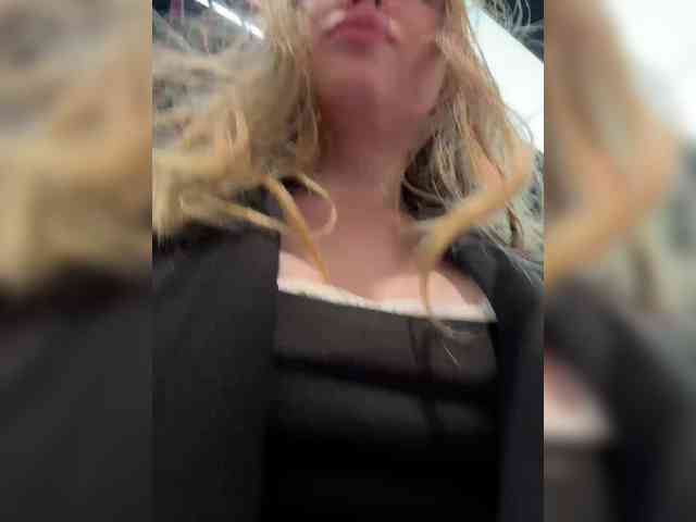 Likachkaa's sex show image