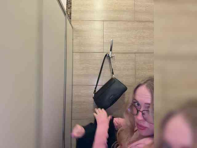 Likachkaa's sex show image Likachkaa's sex show image