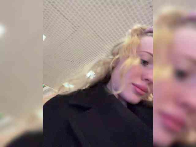 Likachkaa's sex show image