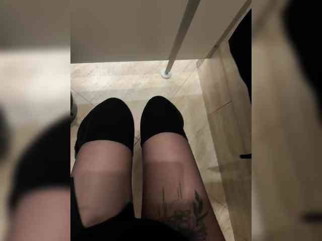 Likachkaa's sex show image