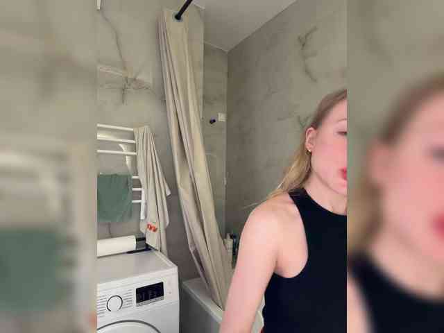 Likachkaa's sex show image