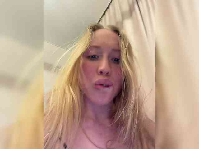 Likachkaa's sex show image