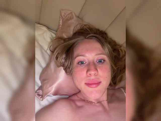 Likachkaa's sex show image