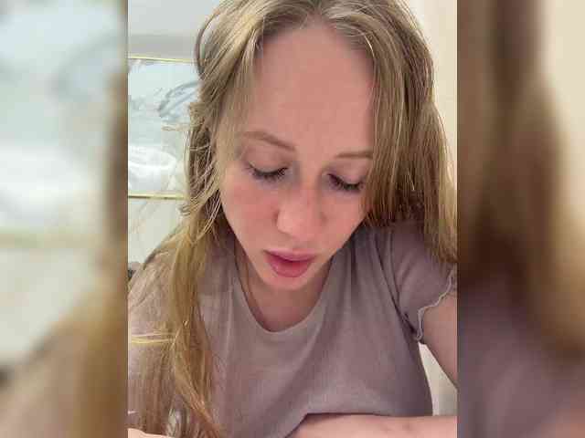 Likachkaa's sex show image