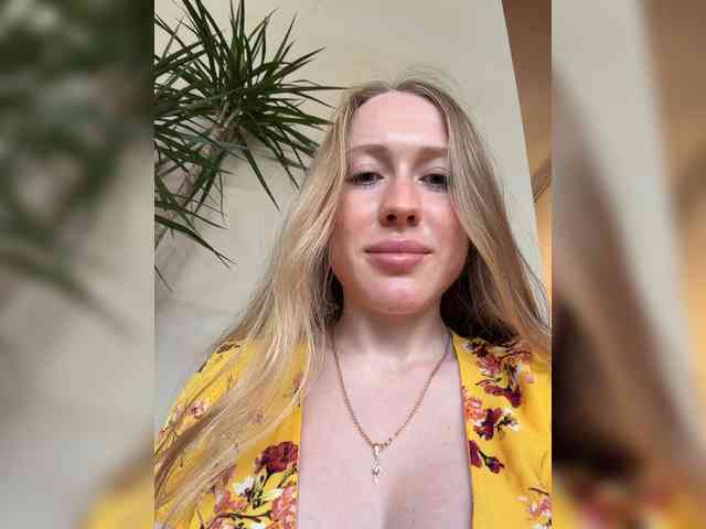 Likachkaa's sex show image