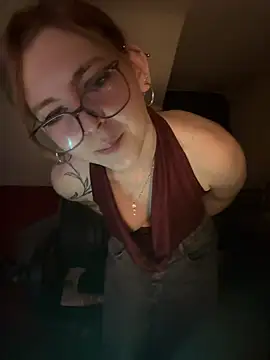 Milli-Kiss's sex show image