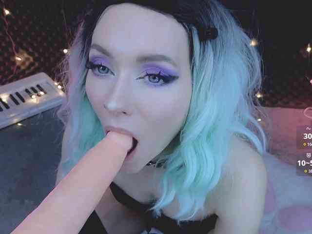 LISA-ALYSSA's sex show image