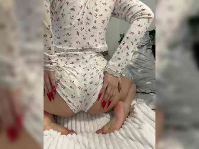 -Dirty-Bitch's sex show image