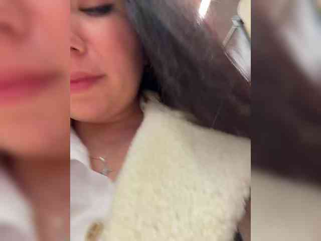 -Dirty-Bitch's sex show image