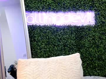 hotfallingdevil's sex show image