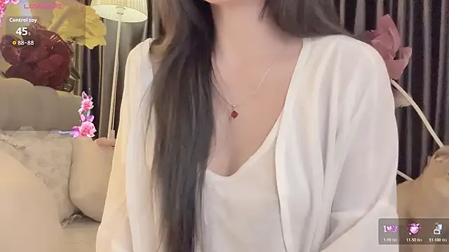 Изображение секс-шоу модели --102KymMiiss-- Изображение секс-шоу модели --102KymMiiss--