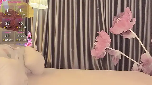 Изображение секс-шоу модели --102KymMiiss-- Изображение секс-шоу модели --102KymMiiss--