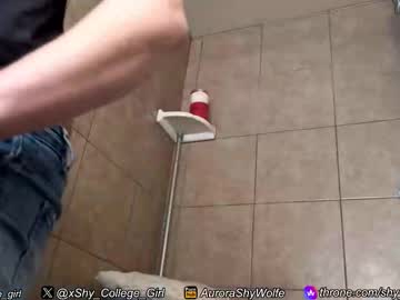 shy_college_girl's sex show image