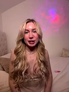 SexySaraxxoo's sex show image SexySaraxxoo's sex show image