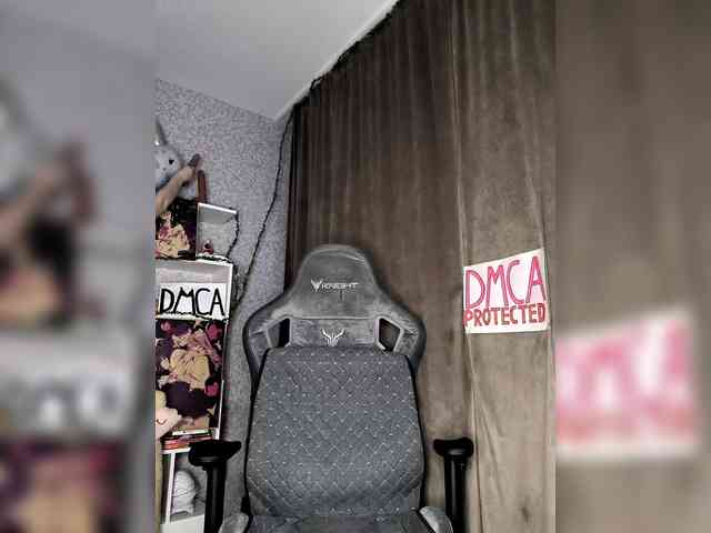 Изображение секс-шоу модели BadGirlv1 Изображение секс-шоу модели BadGirlv1