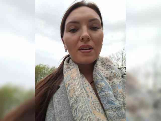 DIVORA's sex show image