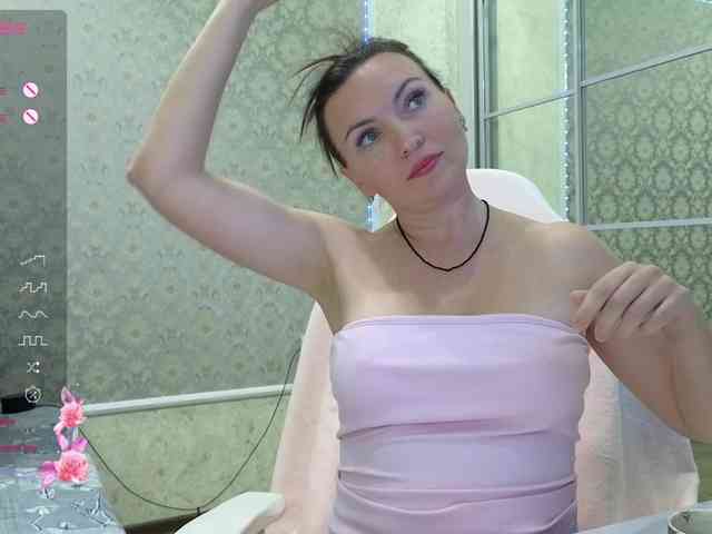 DIVORA's sex show image