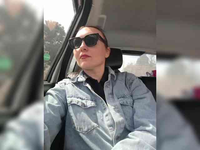 Изображение секс-шоу модели DIVORA