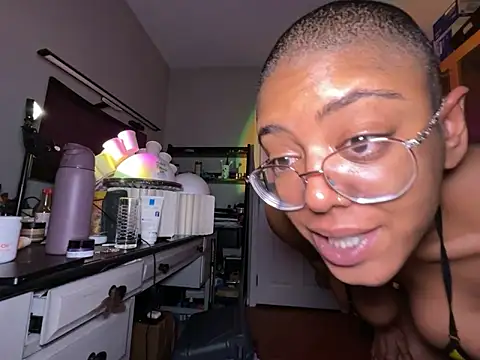 aliayourfav's sex show image