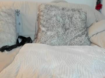 aayra's sex show image