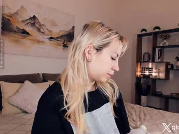 Изображение секс-шоу модели _golden_moon_ Изображение секс-шоу модели _golden_moon_