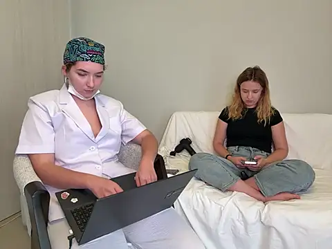 Nura_n_Sarah's sex show image
