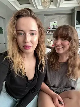 Nura_n_Sarah's sex show image