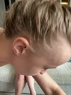 Nura_n_Sarah's sex show image