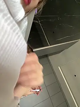 Nura_n_Sarah's sex show image