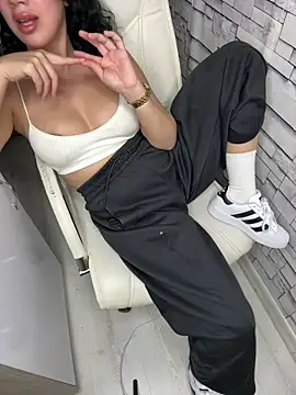 Sexshow-Bild von esmerbebek777