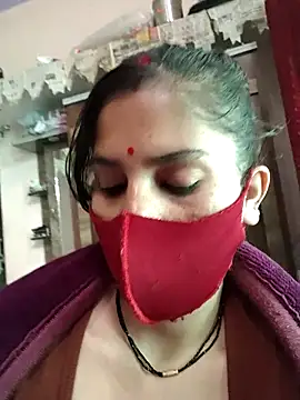 Maahi-Queen's sex show image