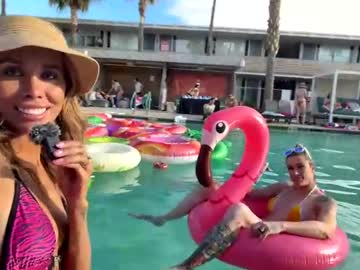 kyliekissesxoxo's sex show image