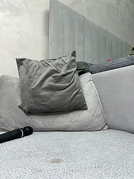 ChloeBrut's sex show image