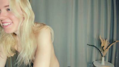 BriannaVert's sex show image BriannaVert's sex show image