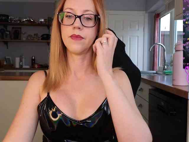 stripmequick's sex show image